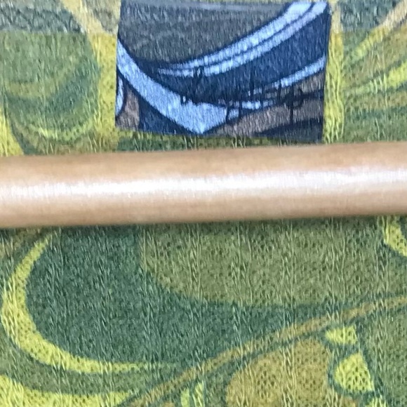 Daytrip Buckle Pullover Top Size Medium Yellow Green Psychedelic 70s Retro Vibe - Picture 3 of 8